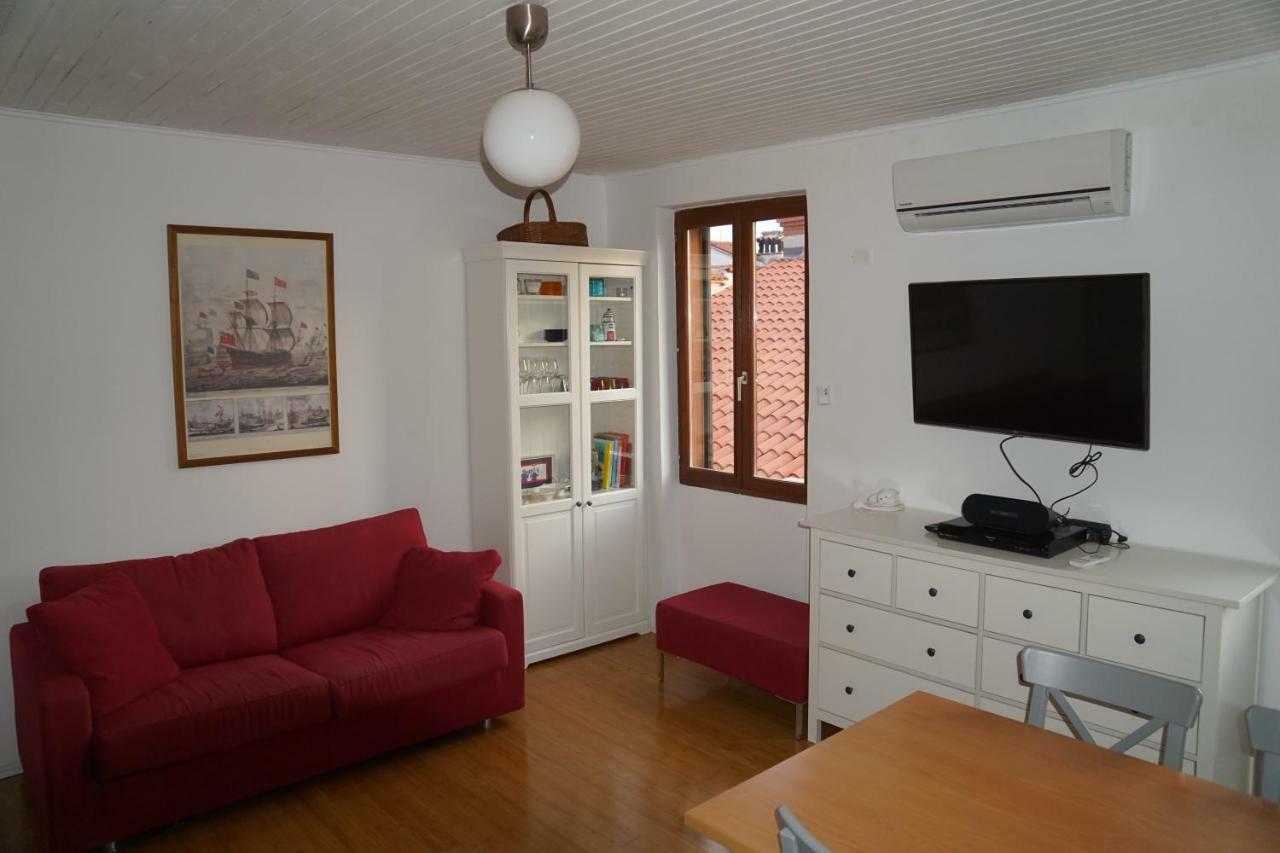 Svobode Apartment *